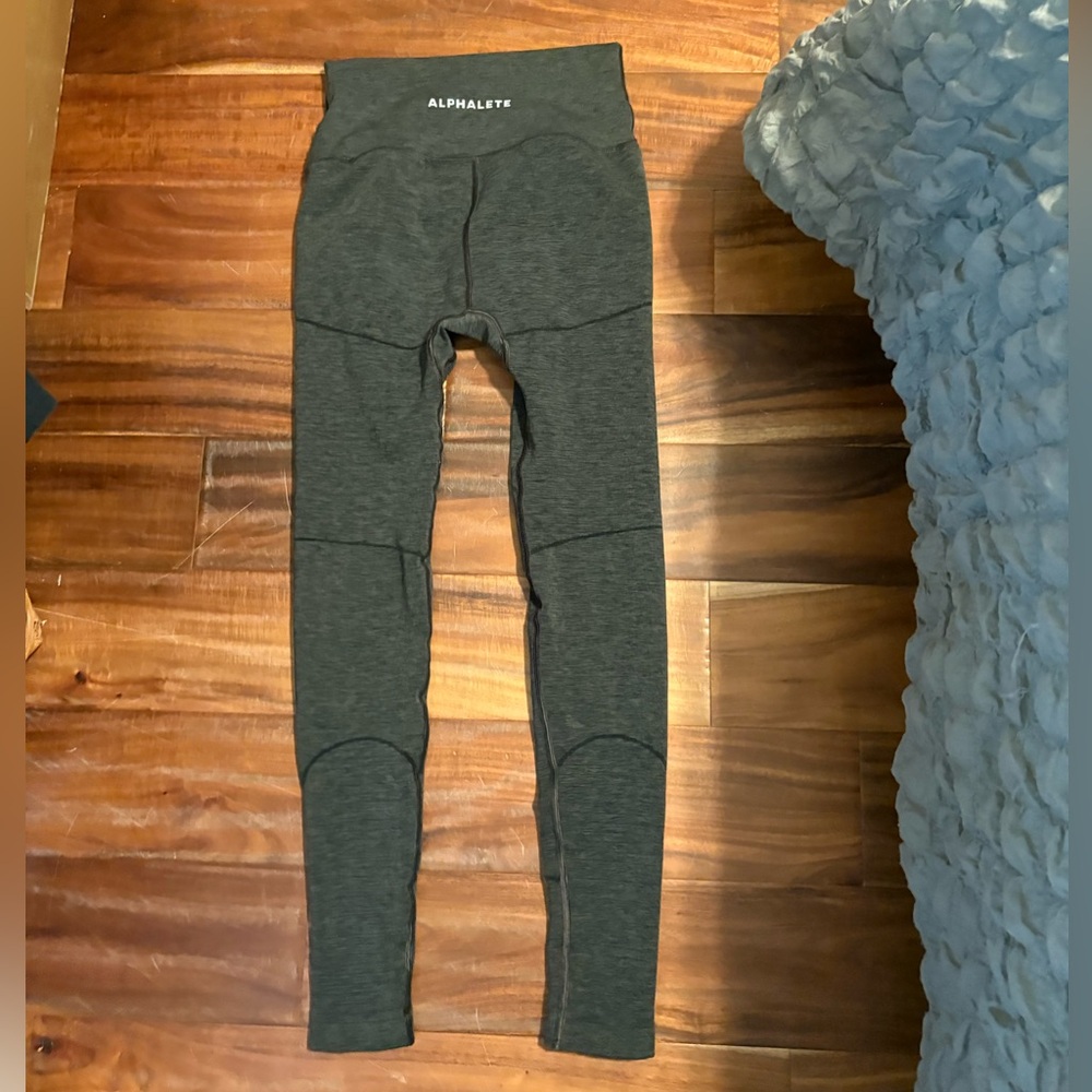 Alphalete Seamless High Rise Leggings –‎ Dark Gray – Size M (0485)